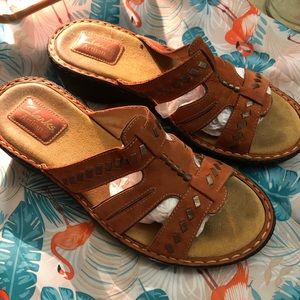 Clark’s peach orange artisan sandals 8 1/2 8.5